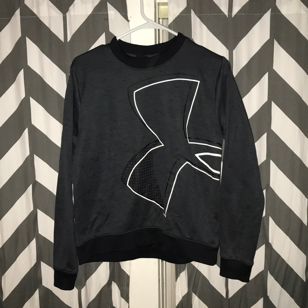 Black under armour sweat shirt